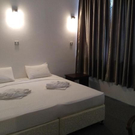 West Inn Colombo Luaran gambar