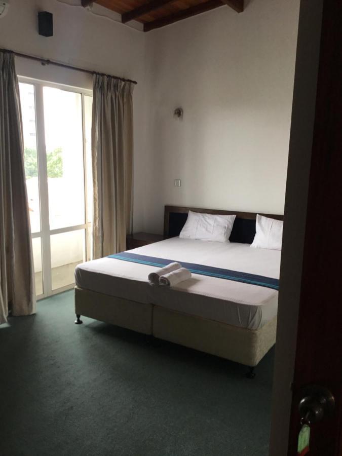 West Inn Colombo Luaran gambar