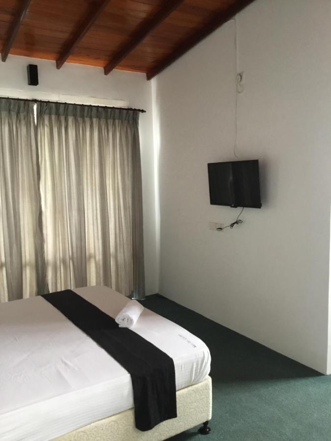 West Inn Colombo Luaran gambar