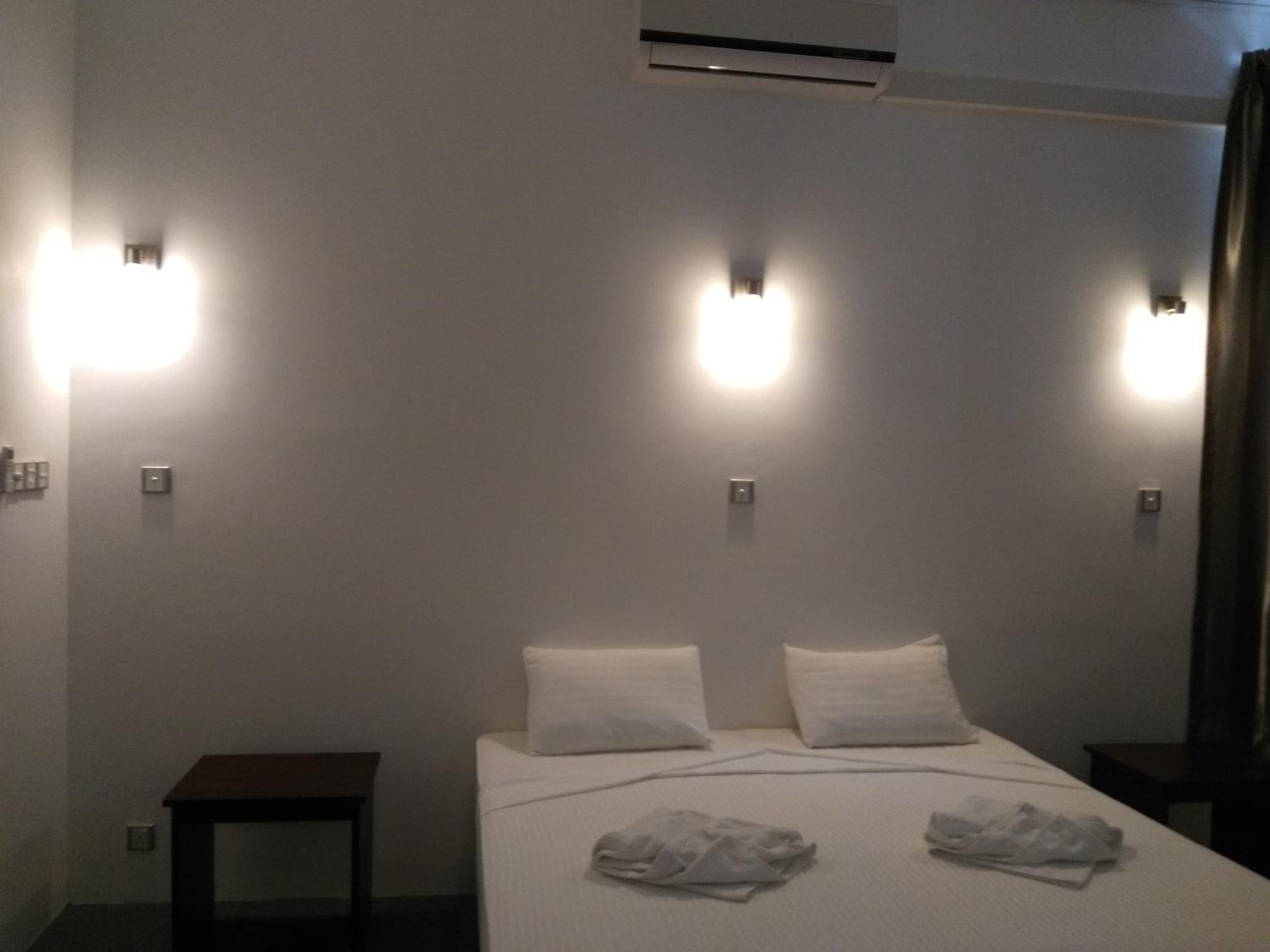 West Inn Colombo Luaran gambar