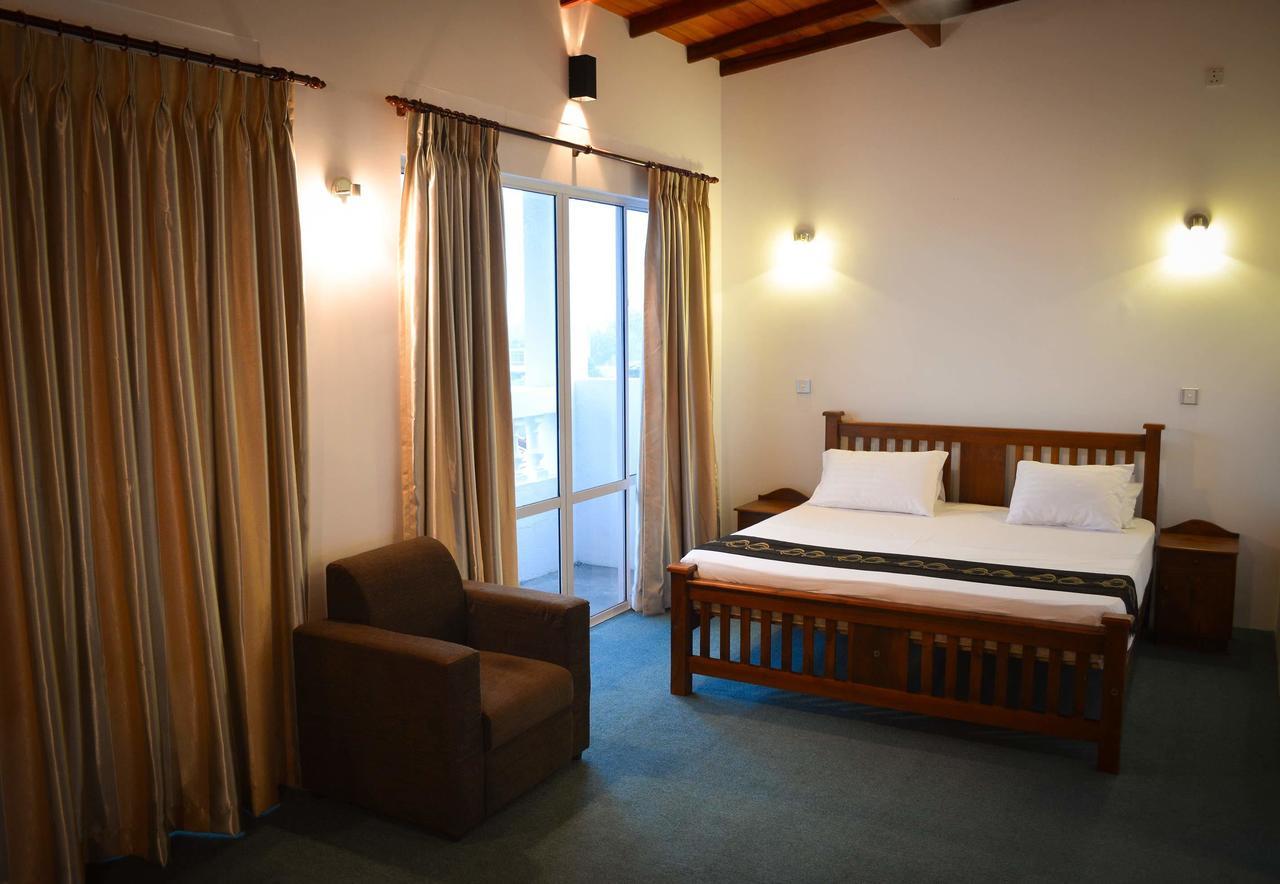 West Inn Colombo Luaran gambar