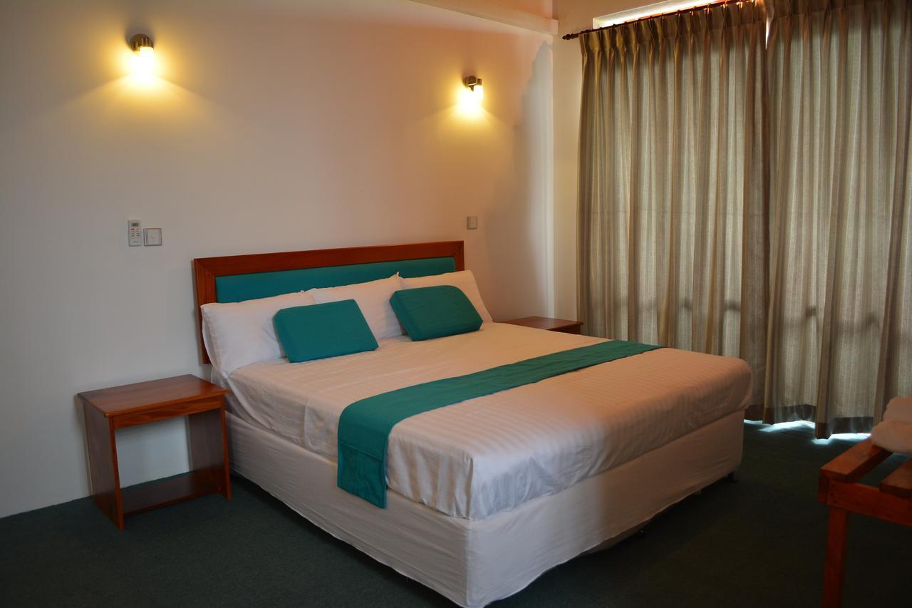 West Inn Colombo Luaran gambar