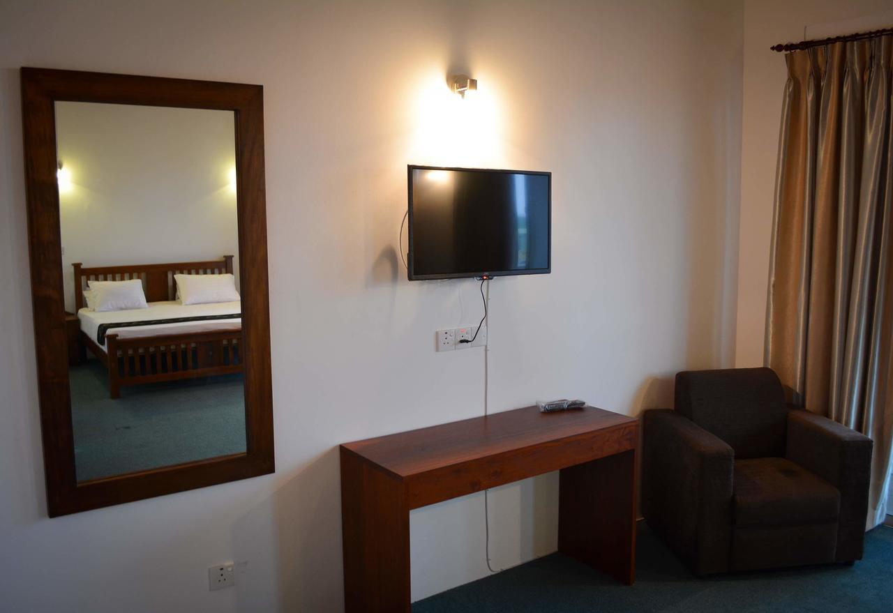 West Inn Colombo Luaran gambar