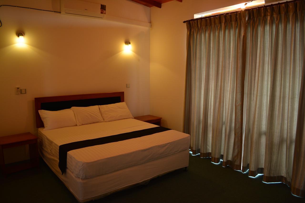 West Inn Colombo Luaran gambar
