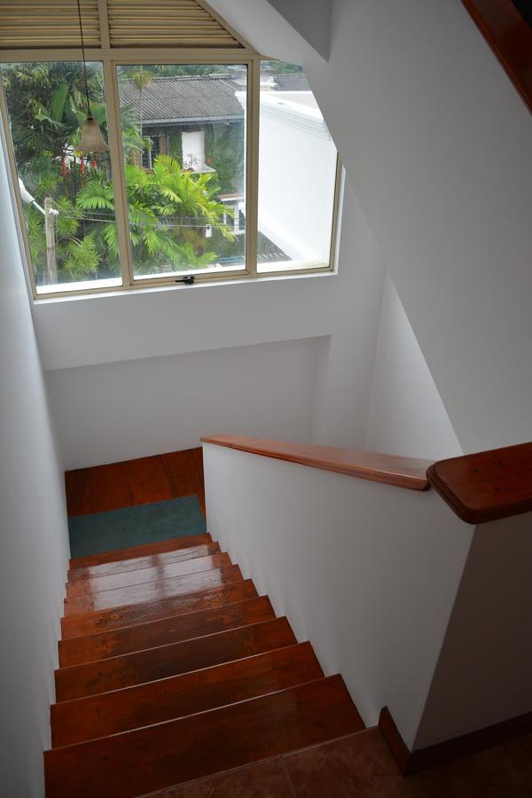 West Inn Colombo Luaran gambar