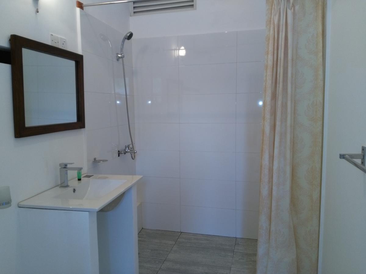 West Inn Colombo Luaran gambar