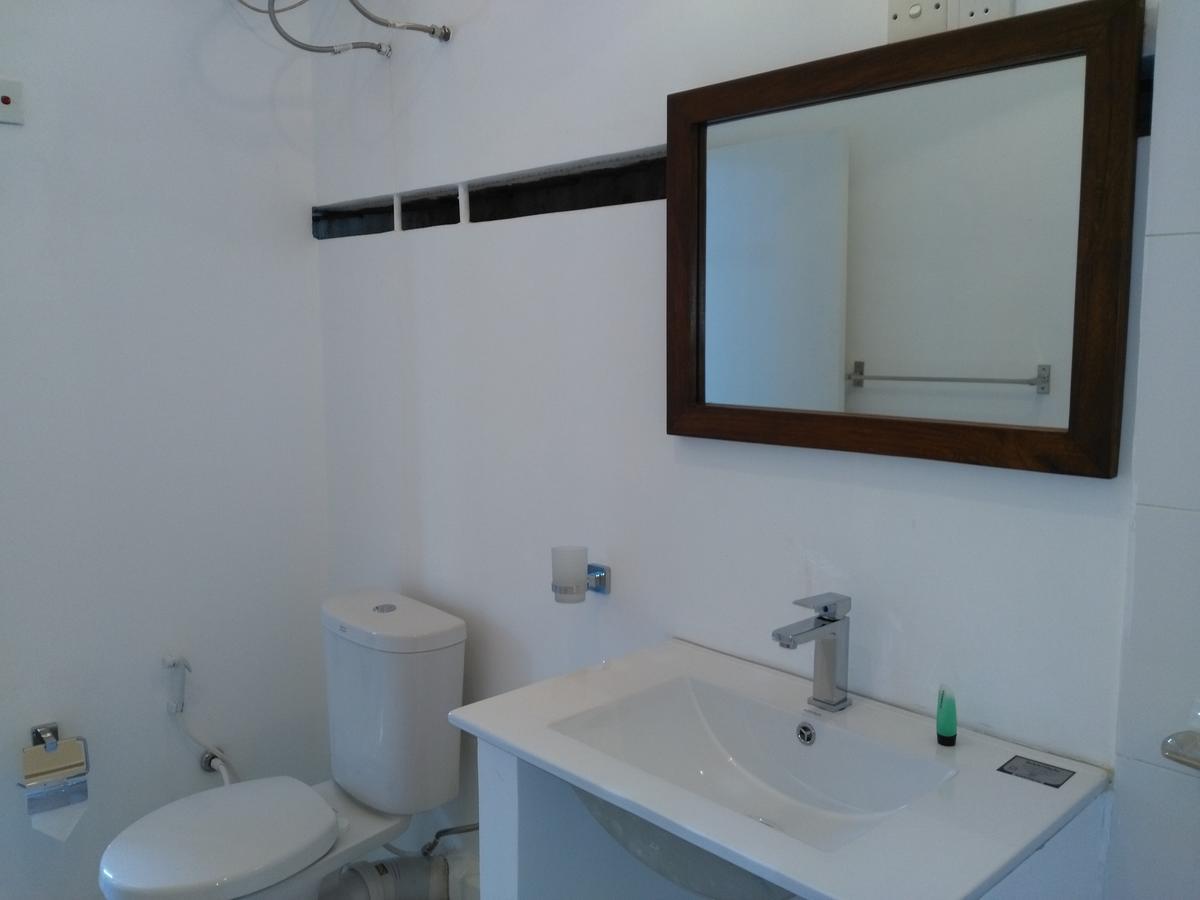 West Inn Colombo Luaran gambar