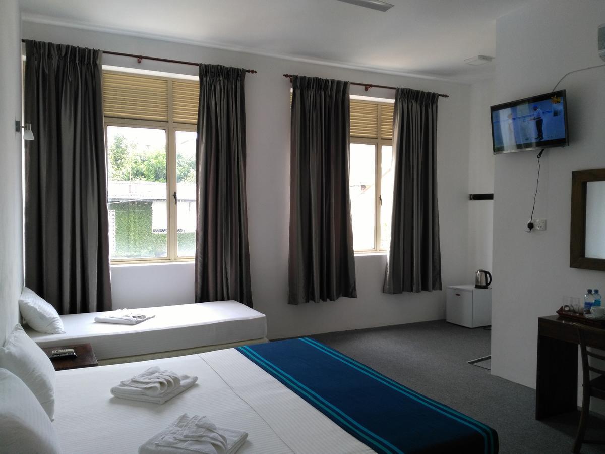West Inn Colombo Luaran gambar