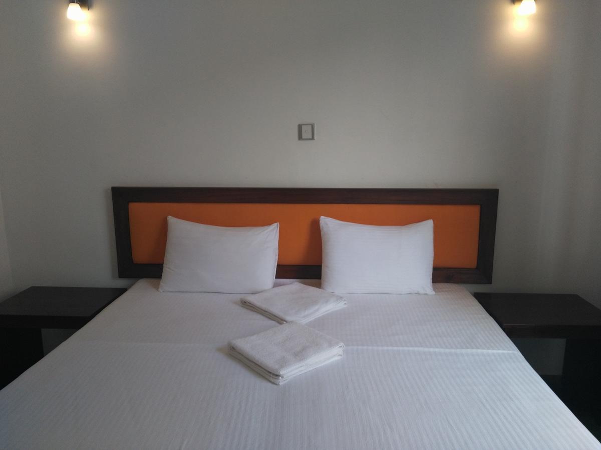 West Inn Colombo Luaran gambar